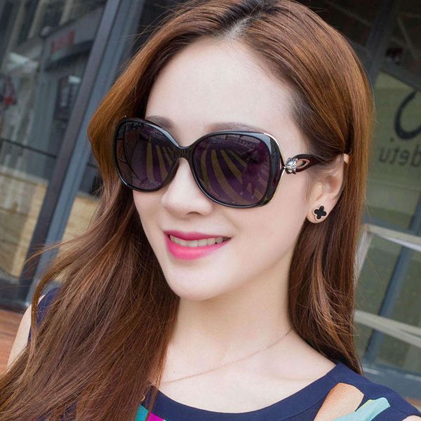 women's new fashion fashion fox head polarized sunglasses driver's glasses sun visors, White;black
women's new fashion fashion fox head polarized sunglasses driver's glasses sun visors, White;black