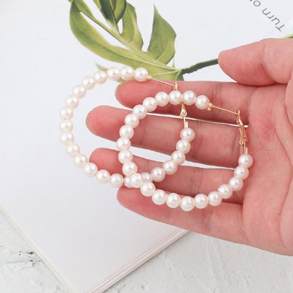 golden exaggerated large ear hoop pearl earrings fashion round earrings for women simple metal jewelry for gift, Golden;silver
golden exaggerated large ear hoop pearl earrings fashion round earrings for women simple metal jewelry for gift, Golden;silver