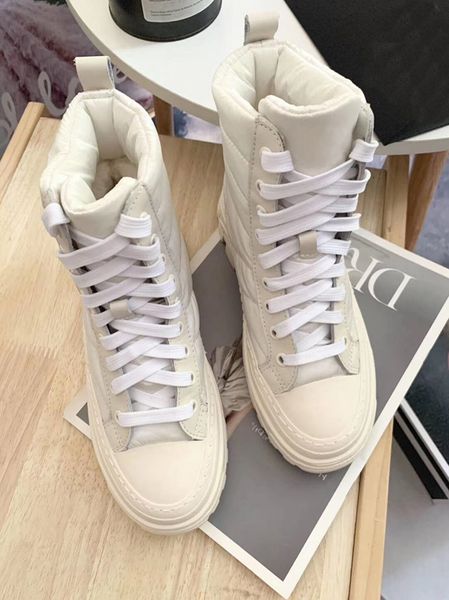 direct selling winter women's boots fashion down jacket fabric wool inner warm boot retro designer shoes snow bo323o, Black
direct selling winter women's boots fashion down jacket fabric wool inner warm boot retro designer shoes snow bo323o, Black