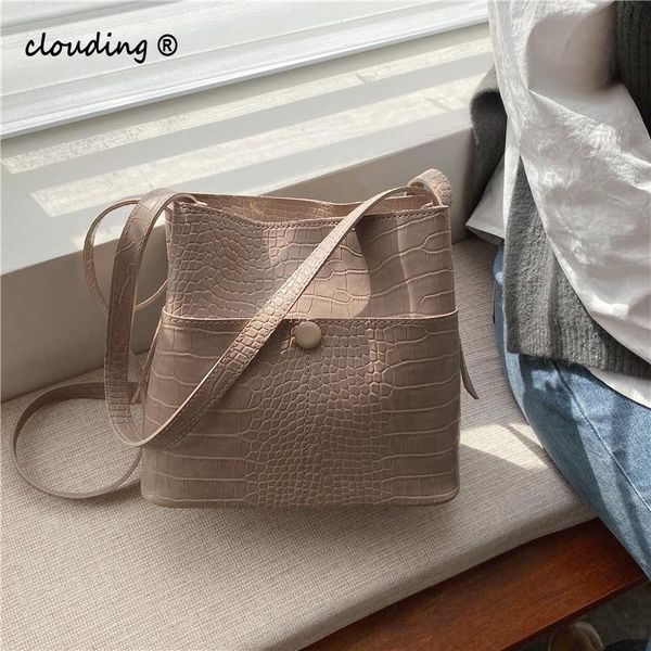 crocodile pattern women's bucket bag large capacity solid color shoulder bag spring and autumn fashion elegant retro handbag
crocodile pattern women's bucket bag large capacity solid color shoulder bag spring and autumn fashion elegant retro handbag