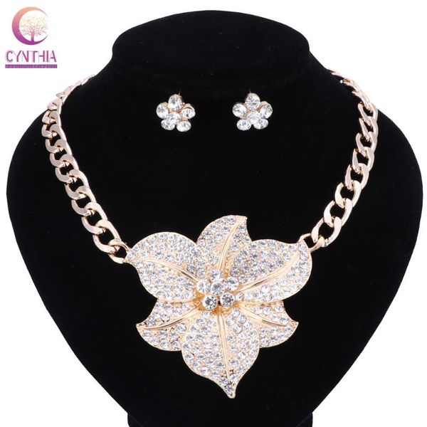 горячих продажи femme ретро заявление choker ожерелье цвет золота кристалл цветы necklacespendants maxi серьга ожерелье женщины collares, Silver
горячих продажи femme ретро заявление choker ожерелье цвет золота кристалл цветы necklacespendants maxi серьга ожерелье женщины collares, Silver