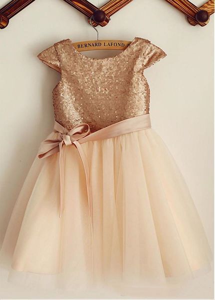 2021 bling bling rose gold sequins a-line flower girls dresses ribbon short formal kids party gowns tea-length tulle birthday gowns simple, White;blue
2021 bling bling rose gold sequins a-line flower girls dresses ribbon short formal kids party gowns tea-length tulle birthday gowns simple, White;blue