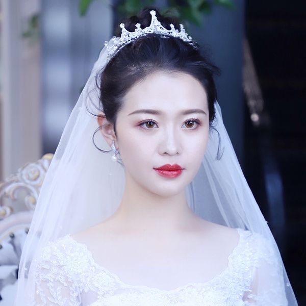bridal crown, headdress, accessories, exquisite korean style rhinestone headband, simple wedding dress accessories, Silver
bridal crown, headdress, accessories, exquisite korean style rhinestone headband, simple wedding dress accessories, Silver