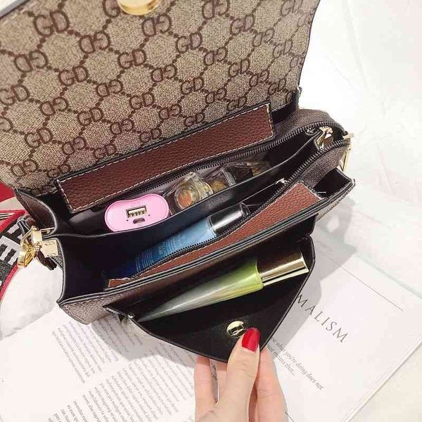 2022 factory wholesale bag net red same korean style wide strap single shoulder women's fashion small square bag 7k4g
2022 factory wholesale bag net red same korean style wide strap single shoulder women's fashion small square bag 7k4g