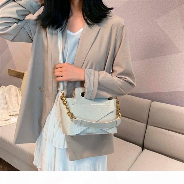 retro totes bags for women 2020 trendy vintage female chain shoulder messenger handbag fashion classic bag
retro totes bags for women 2020 trendy vintage female chain shoulder messenger handbag fashion classic bag