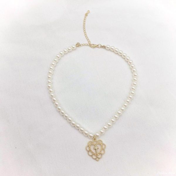 vintage cross heart pendant imitation pearls choker necklace for women gold color 2020 fashion jewelry clavicle chain necklaces, Golden;silver
vintage cross heart pendant imitation pearls choker necklace for women gold color 2020 fashion jewelry clavicle chain necklaces, Golden;silver