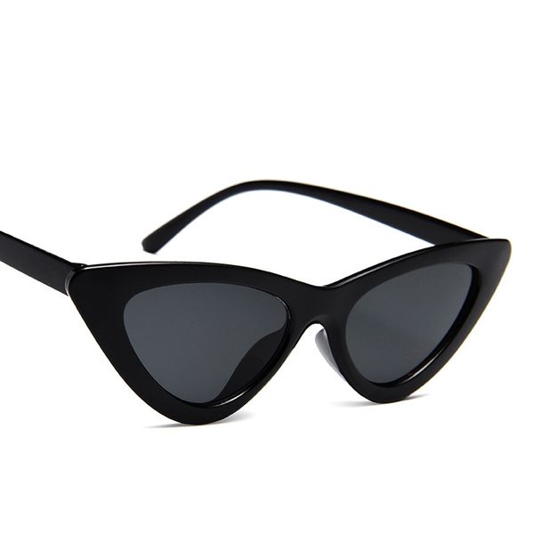 новые newvintage cateye солнцезащитные очки женщины sexy ретро малые cat eye солнцезащитные очки марка дизайнер красочные очки женский óculo
новые newvintage cateye солнцезащитные очки женщины sexy ретро малые cat eye солнцезащитные очки марка дизайнер красочные очки женский óculo