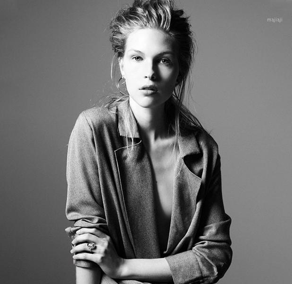 women's blouses & shirts european and american catwalk models retro suit collar loose gray high waist long sleeve shirt female 2021 spr, White
women's blouses & shirts european and american catwalk models retro suit collar loose gray high waist long sleeve shirt female 2021 spr, White