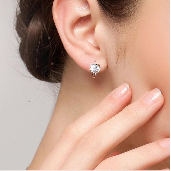 fashion simple zircon hoop earrings for women elegant exquisite silver color earring modern creative party jewelry gift, Golden;silver
fashion simple zircon hoop earrings for women elegant exquisite silver color earring modern creative party jewelry gift, Golden;silver