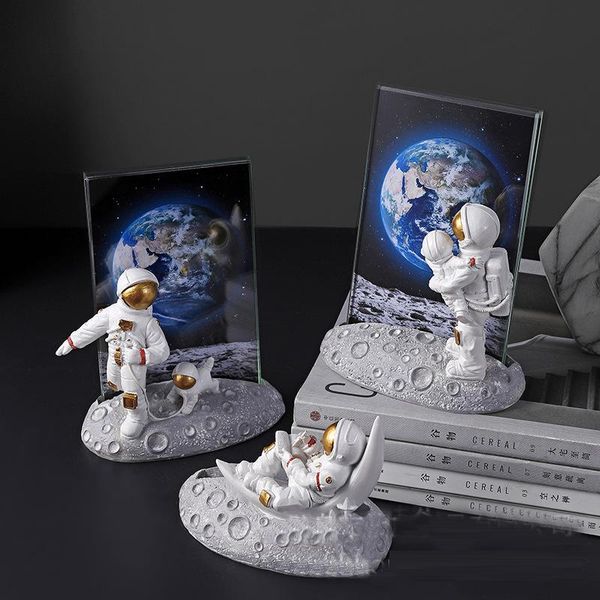 decorative objects & figurines 6 inch resin astronaut po frame creative figure ornaments glass frames grey moon base desk decor decoration c
decorative objects & figurines 6 inch resin astronaut po frame creative figure ornaments glass frames grey moon base desk decor decoration c