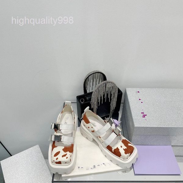 dress shoes high end quality shoes women's spring and summer leather square head thick bottom shallow mouth one-line buckle versatile s, Black
dress shoes high end quality shoes women's spring and summer leather square head thick bottom shallow mouth one-line buckle versatile s, Black