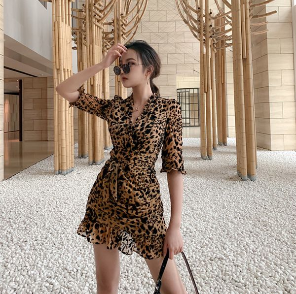 2021 new female summer skinny deep prom gowns leopard club impression dress party 0mos, Black;gray
2021 new female summer skinny deep prom gowns leopard club impression dress party 0mos, Black;gray