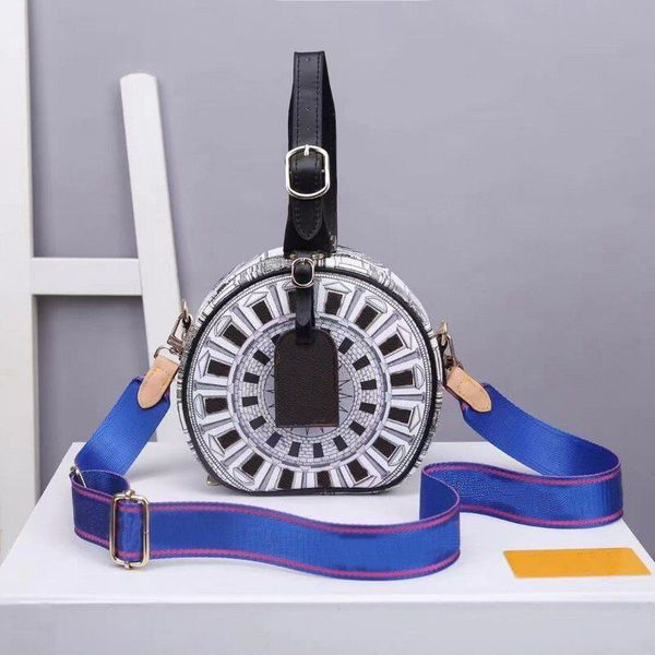 yq hight quality selling handbag bags petite chest lady tote chains handbags makeup purse bag pu leather crossbody luxury designer shoulders
yq hight quality selling handbag bags petite chest lady tote chains handbags makeup purse bag pu leather crossbody luxury designer shoulders