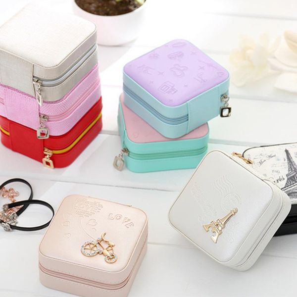 simple girl earrings plate jewelry box protable earrings ring multi-function zipper leather travel small with mirror storage, Pink;blue
simple girl earrings plate jewelry box protable earrings ring multi-function zipper leather travel small with mirror storage, Pink;blue