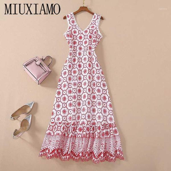 miuximao 2020 summer dress party casual beach elegant fashion red flower embroidery dress women vestidos1, Black;gray
miuximao 2020 summer dress party casual beach elegant fashion red flower embroidery dress women vestidos1, Black;gray