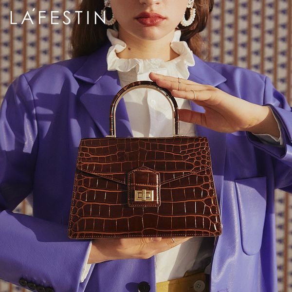 la festin handbag 2020 new trendy crocodile pattern large-capacity shoulder messenger temperament hand carry bag female c0121
la festin handbag 2020 new trendy crocodile pattern large-capacity shoulder messenger temperament hand carry bag female c0121