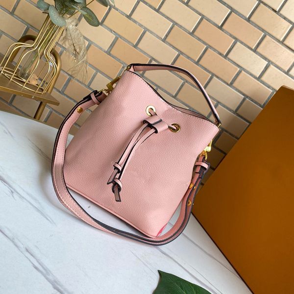 luxurys 2022 fashion bags women handbag wallets purses short wallet monograms empreinte leather embossing classic handbags zipper pocket pal
luxurys 2022 fashion bags women handbag wallets purses short wallet monograms empreinte leather embossing classic handbags zipper pocket pal