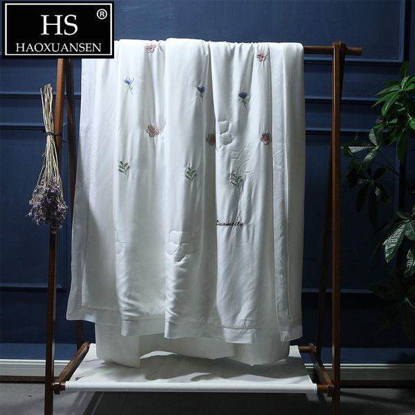 400 thread count 100% tencel fabric quilt air condition white comforter soft thin embroidery quilts bed cover queen king
400 thread count 100% tencel fabric quilt air condition white comforter soft thin embroidery quilts bed cover queen king