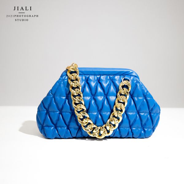 wholesale factory ladies leathers shoulder bags soft comfortable and simple chain bag elegant atmosphere solid color leather backpack large
wholesale factory ladies leathers shoulder bags soft comfortable and simple chain bag elegant atmosphere solid color leather backpack large