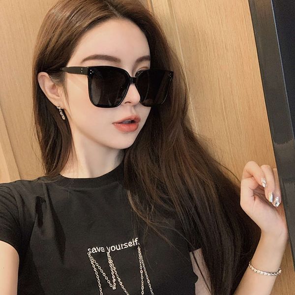 morning, fan ai's forced landing, good the same 2020 new sunglasses, anti ultraviolet polarized sunglasses, women's glasses, White;black
morning, fan ai's forced landing, good the same 2020 new sunglasses, anti ultraviolet polarized sunglasses, women's glasses, White;black