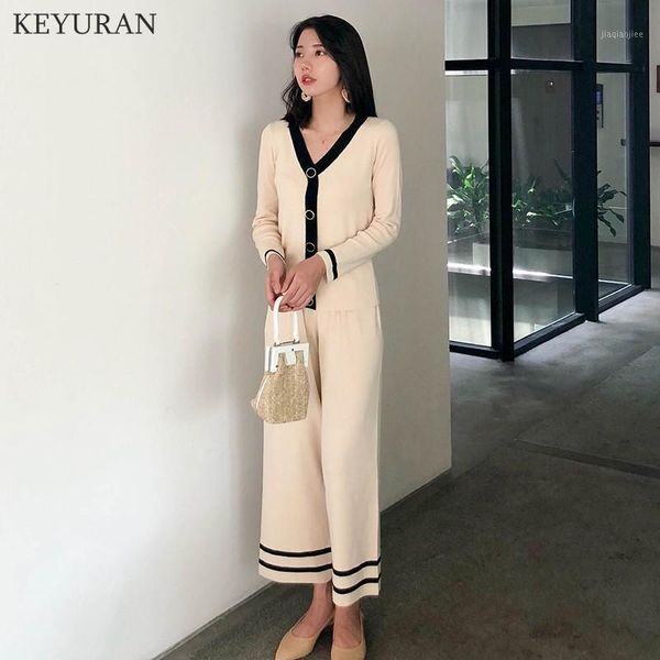 2020 autumn elegant hit color knitted two piece set women single breasted cardigan + wide leg pant set casual clothing1, Gray
2020 autumn elegant hit color knitted two piece set women single breasted cardigan + wide leg pant set casual clothing1, Gray