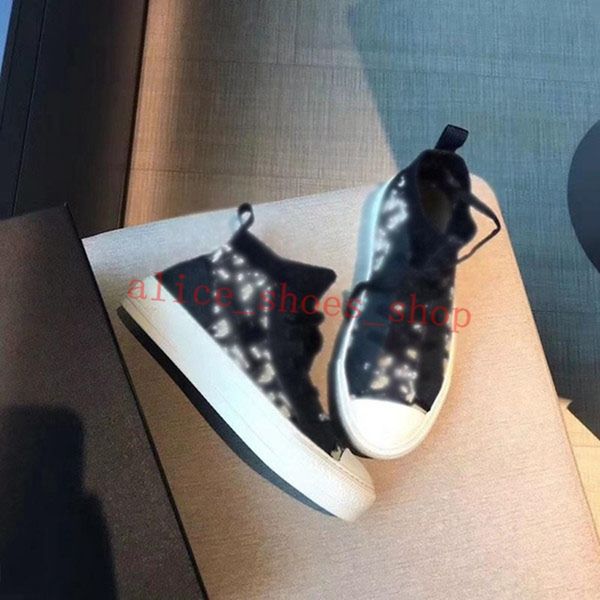 2021 retro fashion blue oblique printed casual shoes, white letter flower ladies highcanvas shoes rubber sneakers, low cut canvas shoes, Black;red
2021 retro fashion blue oblique printed casual shoes, white letter flower ladies highcanvas shoes rubber sneakers, low cut canvas shoes, Black;red