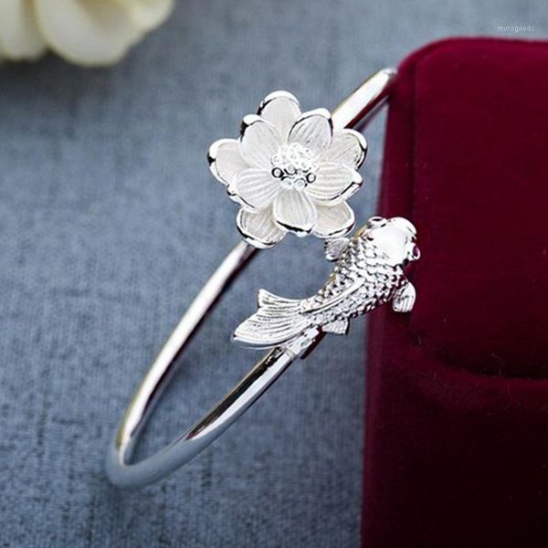 1pcs new women jewelry plated flower fish opening charm bracelet for gifts jewelry1, Black
1pcs new women jewelry plated flower fish opening charm bracelet for gifts jewelry1, Black