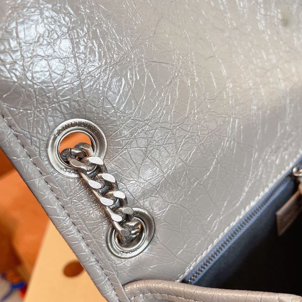 2022designer shoulder bag oblique cross all-match this dress size 28cm y+ women must-have
2022designer shoulder bag oblique cross all-match this dress size 28cm y+ women must-have