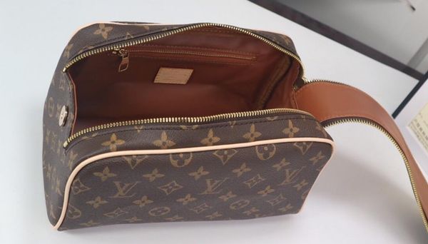 2020 ladies toiletry bag leather letter print clutch fashion all-match handbag ready stock sale, Black;red
2020 ladies toiletry bag leather letter print clutch fashion all-match handbag ready stock sale, Black;red