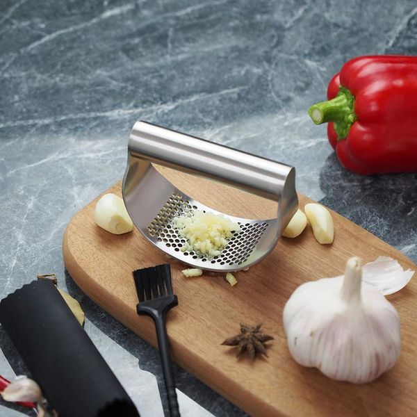 stainless steel garlic press garlic rolling tool curved grinder mincing masher durable household kitchen cooking jllyfk
stainless steel garlic press garlic rolling tool curved grinder mincing masher durable household kitchen cooking jllyfk
