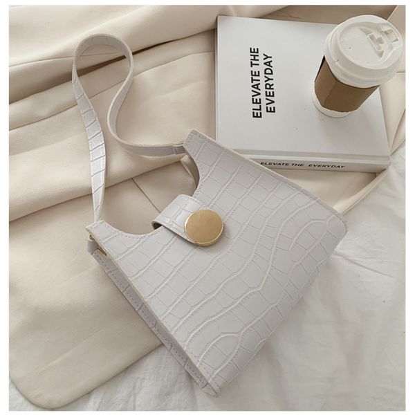 high small feeling small for women 2020 new fashion summer fashion versatile crossbar bag ins net red one shoulder underarm bag hxs5i
high small feeling small for women 2020 new fashion summer fashion versatile crossbar bag ins net red one shoulder underarm bag hxs5i