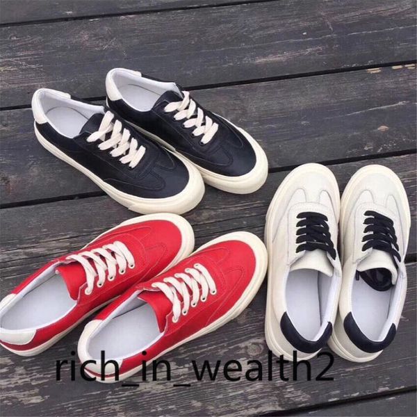 2020 old skool sneakers classic canvas slip on men women casual shoes white fear of god skate skateboard platform mens trainers, Black;red
2020 old skool sneakers classic canvas slip on men women casual shoes white fear of god skate skateboard platform mens trainers, Black;red