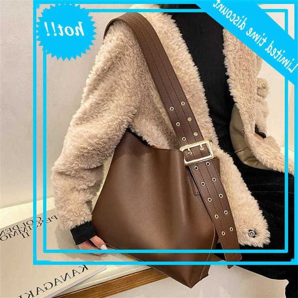 pu leather casual shoulder for 2021 wide belt designer handbags women trend effects color composite emmer hand bags
pu leather casual shoulder for 2021 wide belt designer handbags women trend effects color composite emmer hand bags