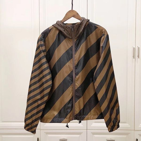 men women hoodie coat fashion brand wear both sides sweatshirt letters sunscreen windbreaker european american new cardigan varsity jacket, Black;brown
men women hoodie coat fashion brand wear both sides sweatshirt letters sunscreen windbreaker european american new cardigan varsity jacket, Black;brown