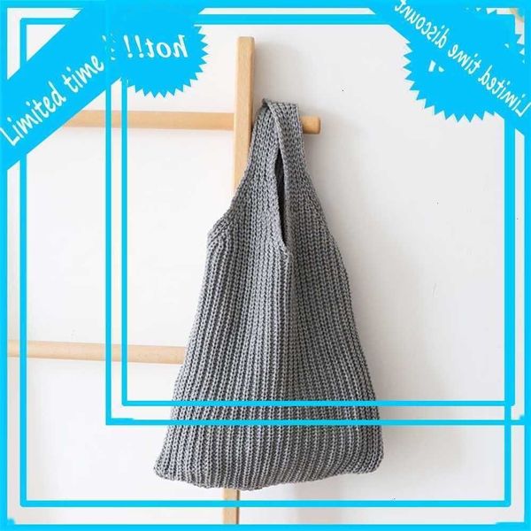 knitting wool wrist autumn and winter korean hand woven handbag fashion versatile simple women's bag
knitting wool wrist autumn and winter korean hand woven handbag fashion versatile simple women's bag