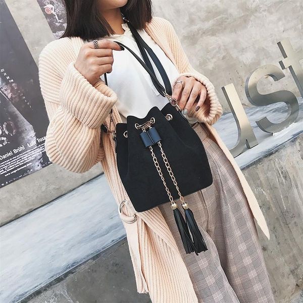cross body 2021 day clutch drawstring dumpling clip purse bag women tassel underarm shoulder pleated baguette pouch totes handbag
cross body 2021 day clutch drawstring dumpling clip purse bag women tassel underarm shoulder pleated baguette pouch totes handbag