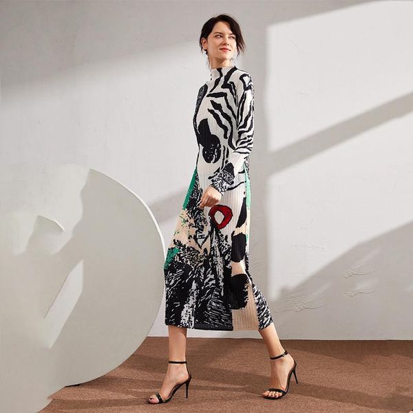 casual dresses 2021 autumn long sleeve dress high waist white print miyake pleated vintage plus size korean women clothes, Black;gray
casual dresses 2021 autumn long sleeve dress high waist white print miyake pleated vintage plus size korean women clothes, Black;gray