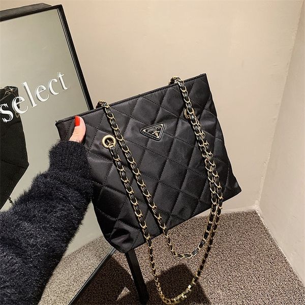 outlet sale 80% off fashion small fragrance large capacity women's luggage 2022 new personalized rhombic chain bag single shoulder mess
outlet sale 80% off fashion small fragrance large capacity women's luggage 2022 new personalized rhombic chain bag single shoulder mess