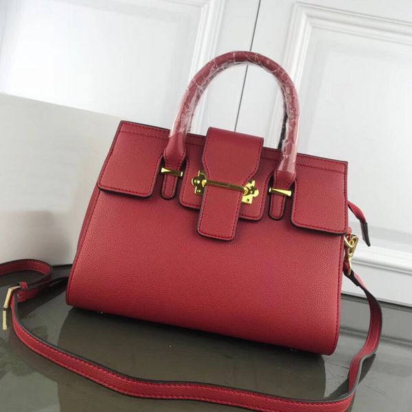 elegant lady handbag shoulder bag high-capacity cowhide deer pattern removable shoulder strap r crossbody tote shopping bag
elegant lady handbag shoulder bag high-capacity cowhide deer pattern removable shoulder strap r crossbody tote shopping bag