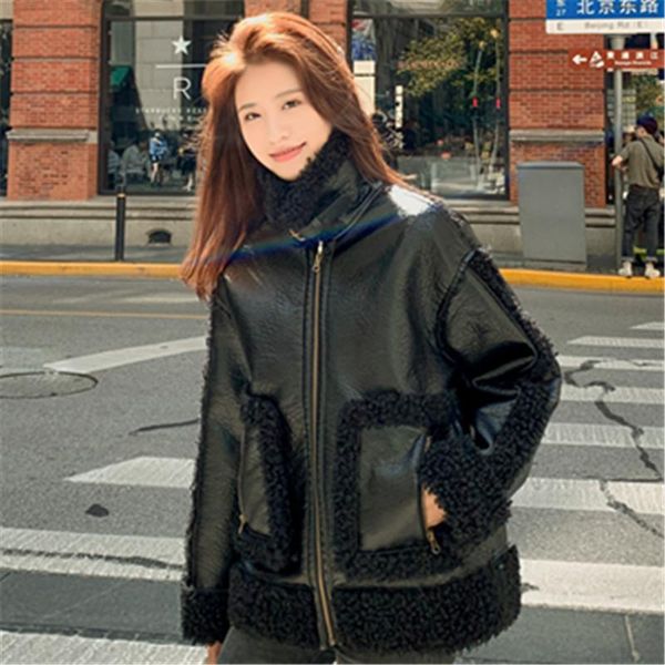 women's lambswool pu leather stitching cotton coat 2020 autumn winter new fur all-in-one thicken grain fleece leather outwear, Black
women's lambswool pu leather stitching cotton coat 2020 autumn winter new fur all-in-one thicken grain fleece leather outwear, Black