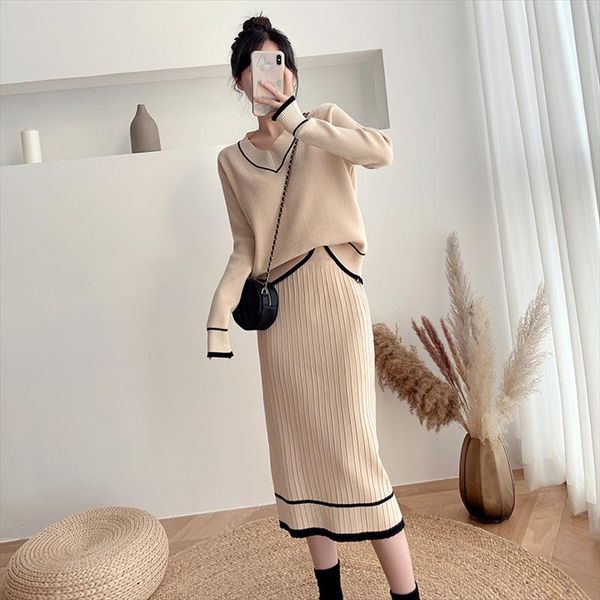 autumn winter two piece set women hit color knit sport suits women v neck sweater high waist long skirt suit outfits, Gray
autumn winter two piece set women hit color knit sport suits women v neck sweater high waist long skirt suit outfits, Gray
