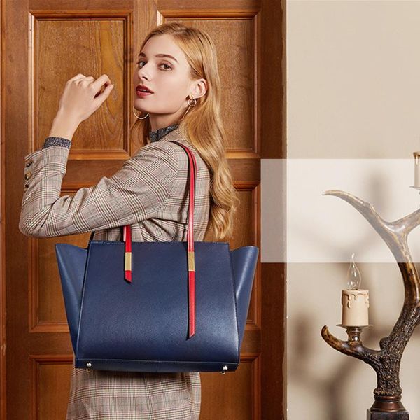 women's bag 2020 new european and american fashion hand-held leather women's bag single shoulder large capacity
women's bag 2020 new european and american fashion hand-held leather women's bag single shoulder large capacity