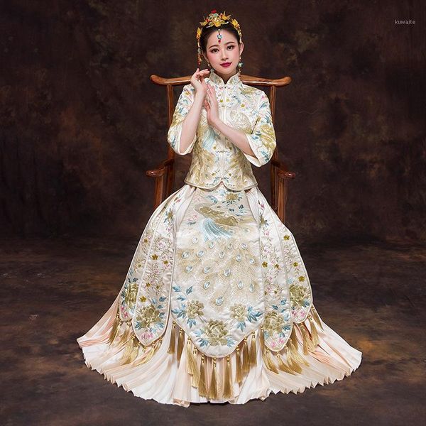 champagne weeding party cheongsam qipao dress national costume womens overseas chinese style bride embroidery cheongsam1, Red
champagne weeding party cheongsam qipao dress national costume womens overseas chinese style bride embroidery cheongsam1, Red