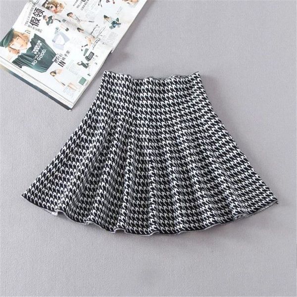 2021 new female winter sweater plissate the line high-waist solid short skirt plissada y312 0h4t, Black
2021 new female winter sweater plissate the line high-waist solid short skirt plissada y312 0h4t, Black