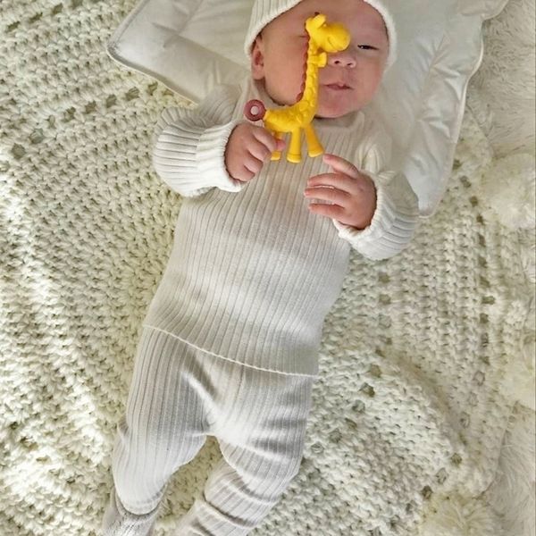autumn winter boys girls cotton knitted clothes sets infant kids warm sweater + pants +hat 3pcs suits baby clothing y200325, White
autumn winter boys girls cotton knitted clothes sets infant kids warm sweater + pants +hat 3pcs suits baby clothing y200325, White