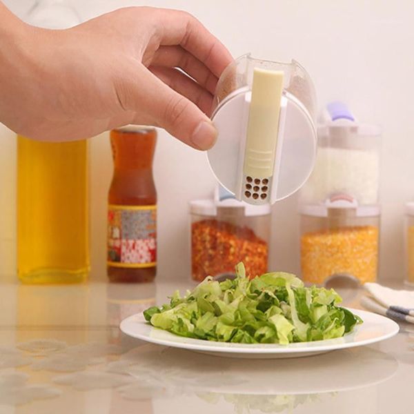 5pcs/set seasoning spice plastic bottle hanging spice jars clip hooks set storage holder gripper kitchen accessories1
5pcs/set seasoning spice plastic bottle hanging spice jars clip hooks set storage holder gripper kitchen accessories1