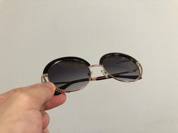 women's gu sunglasses main round line frame sunglasses tricolor gu7621, White;black
women's gu sunglasses main round line frame sunglasses tricolor gu7621, White;black