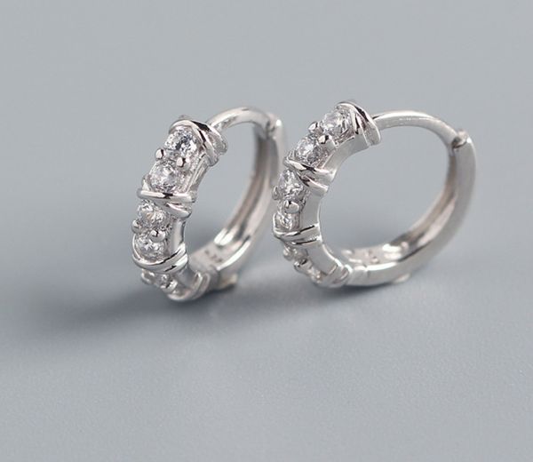 s925 sterling silver small hoops earrings stud inlaid with crystal zircon in prong setting, Golden;silver
s925 sterling silver small hoops earrings stud inlaid with crystal zircon in prong setting, Golden;silver