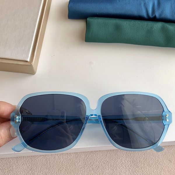2021 new fashionable square face display small sunglasses anti-radiation temperament simple and generous size 61*12*145cm0706
2021 new fashionable square face display small sunglasses anti-radiation temperament simple and generous size 61*12*145cm0706