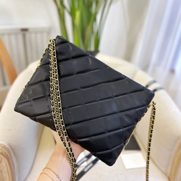french fashion famous designer shoulder bag leather chain handbag large capacity vintage classic diamond lattice ladies totes luxury crossbo
french fashion famous designer shoulder bag leather chain handbag large capacity vintage classic diamond lattice ladies totes luxury crossbo